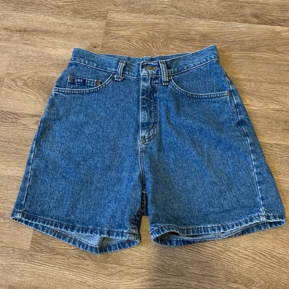 Vintage Dark Wash Lee High Waisted Mom Shorts - Picture 2 of 9
